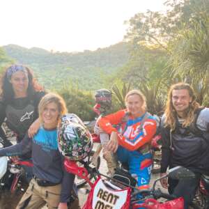 The_girl_on_a_bike_vanessa_ruck_In_the_Belize_Jungle
